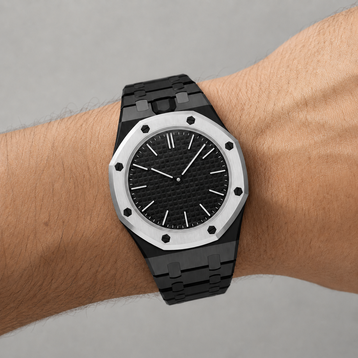 Wristform Classic Royal Pop Case - Black Bracelet, 12 O'Clock Crown